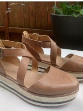 Timberland Emerson Point Closed Toe Sandal - Sz 9.5